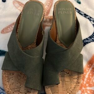 Donald Pliner Sandals